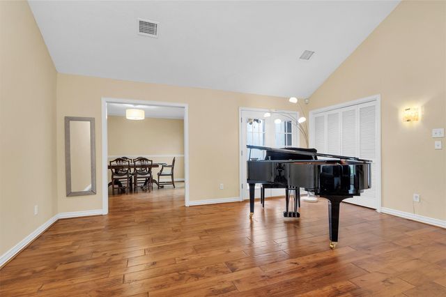 11634 Southlake Drive, Houston, TX 77077