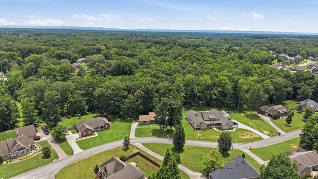 203 Woodson Dr, Tullahoma, TN 37388
