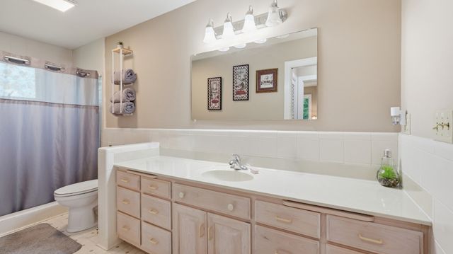 203 Woodson Dr, Tullahoma, TN 37388