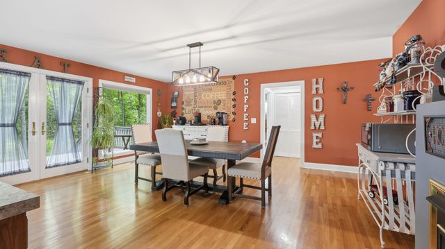 203 Woodson Dr, Tullahoma, TN 37388