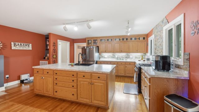 203 Woodson Dr, Tullahoma, TN 37388