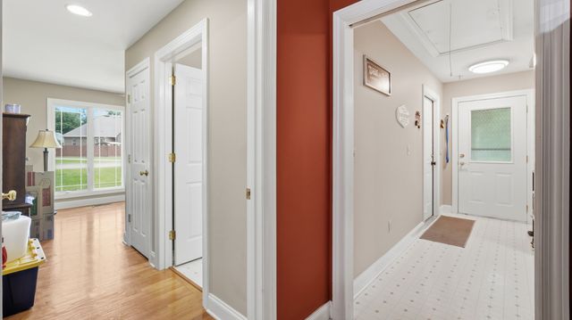 203 Woodson Dr, Tullahoma, TN 37388