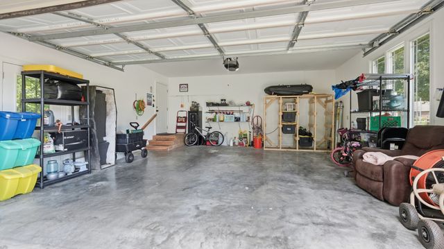 203 Woodson Dr, Tullahoma, TN 37388
