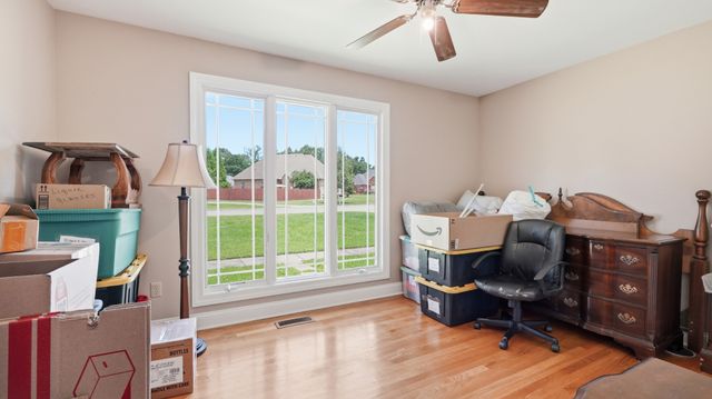 203 Woodson Dr, Tullahoma, TN 37388