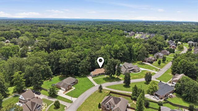 203 Woodson Dr, Tullahoma, TN 37388