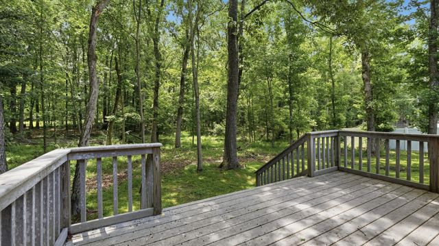 203 Woodson Dr, Tullahoma, TN 37388