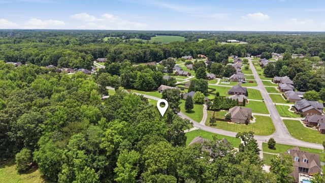 203 Woodson Dr, Tullahoma, TN 37388