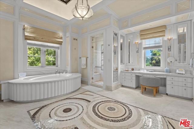 804 N Elm Drive, Beverly Hills, CA 90210