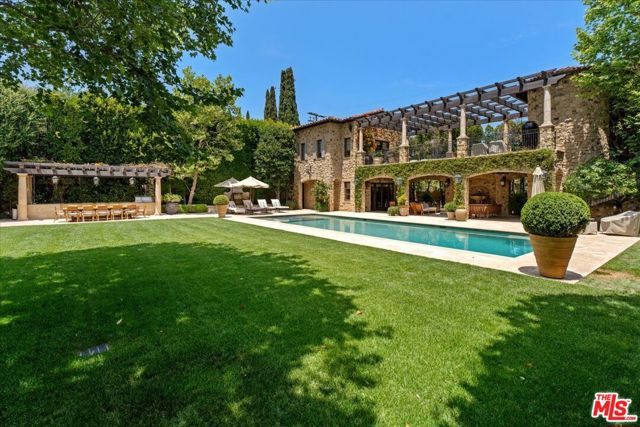 804 N Elm Drive, Beverly Hills, CA 90210