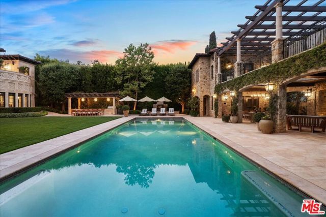 804 N Elm Drive, Beverly Hills, CA 90210