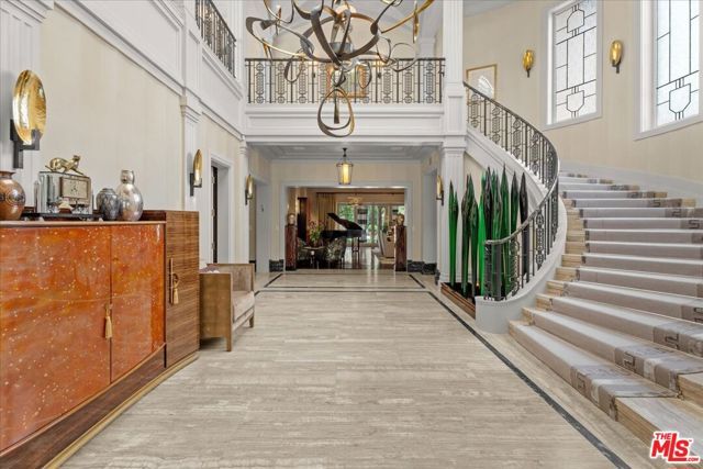 804 N Elm Drive, Beverly Hills, CA 90210