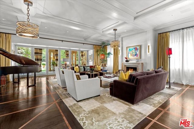 804 N Elm Drive, Beverly Hills, CA 90210