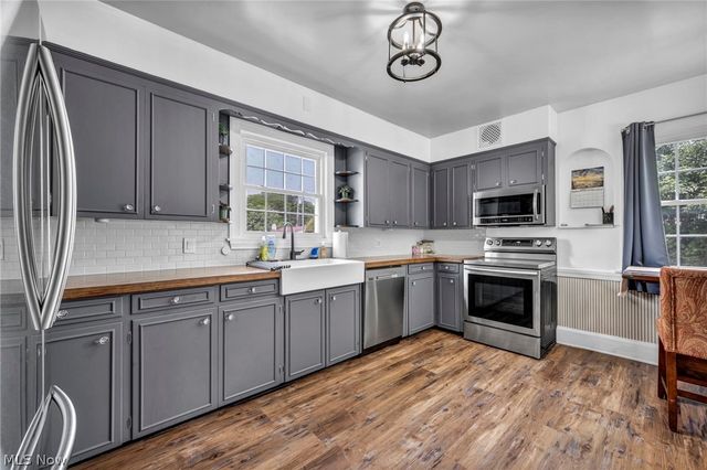 334 Cornell Avenue, Elyria, OH 44035