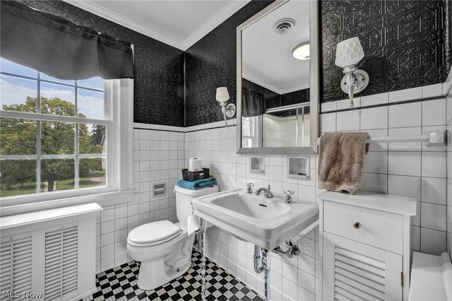 334 Cornell Avenue, Elyria, OH 44035
