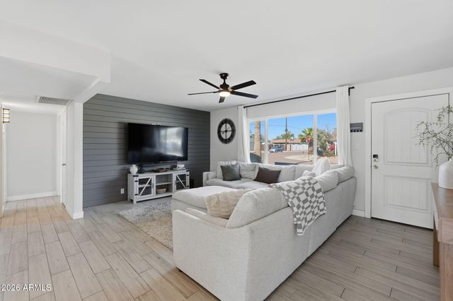 8601 E WINDSOR Avenue E, Scottsdale, AZ 85257