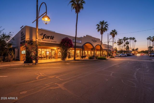 8601 E WINDSOR Avenue E, Scottsdale, AZ 85257