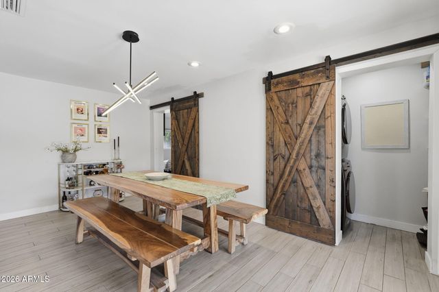 8601 E WINDSOR Avenue E, Scottsdale, AZ 85257