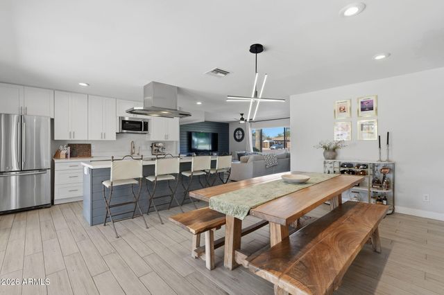 8601 E WINDSOR Avenue E, Scottsdale, AZ 85257