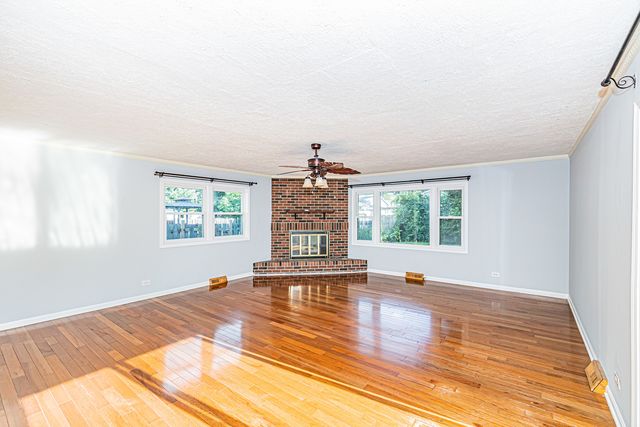 1767 E Cree Lane, Mount Prospect, IL 60056