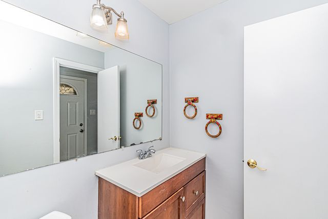 1767 E Cree Lane, Mount Prospect, IL 60056