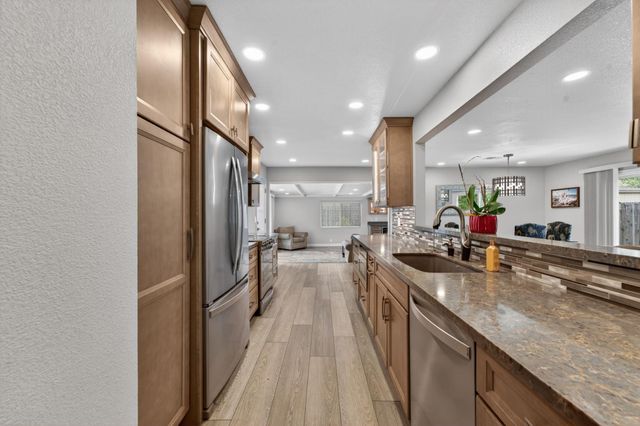 8402 Seeno Ave, Granite Bay, CA 95746