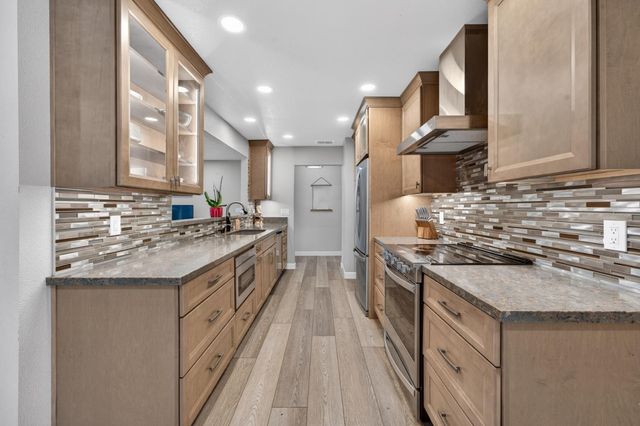 8402 Seeno Ave, Granite Bay, CA 95746