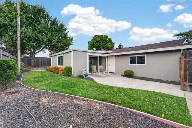 8402 Seeno Ave, Granite Bay, CA 95746