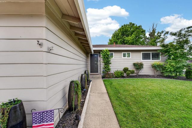 8402 Seeno Ave, Granite Bay, CA 95746