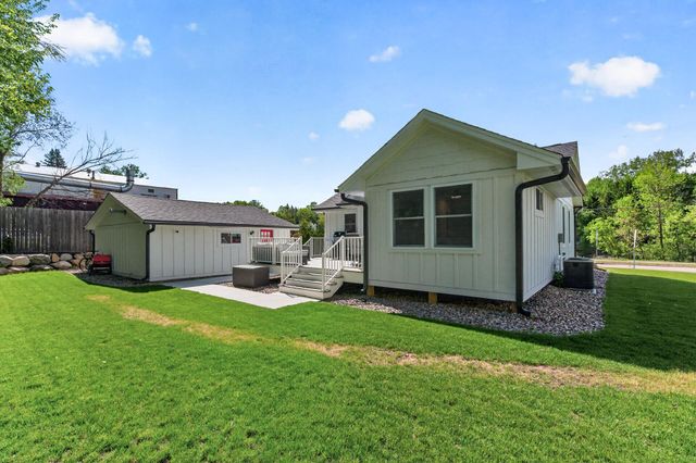 822 Laurel Street W, Stillwater, MN 55082