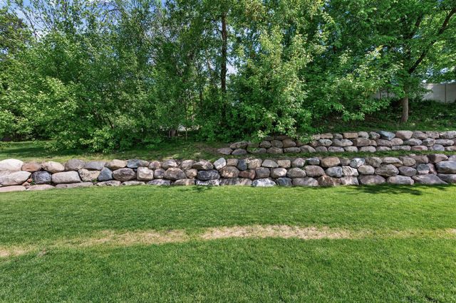 822 Laurel Street W, Stillwater, MN 55082