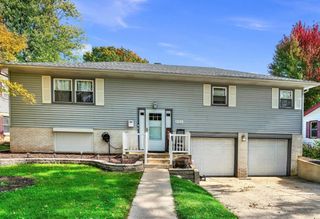 1153 Blackhawk Drive, Elgin, IL 60120