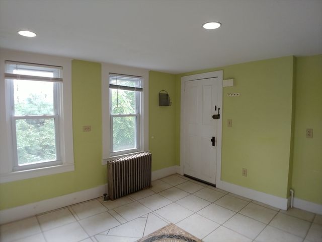 77 Hudson St 2, Marlborough, MA 01752