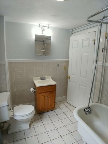 77 Hudson St 2, Marlborough, MA 01752