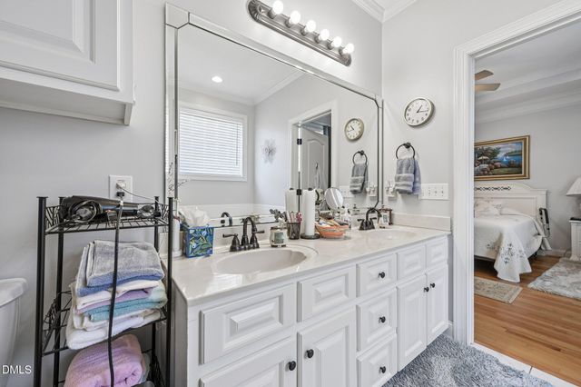 638 E Lakota Drive, Fuquay Varina, NC 27526