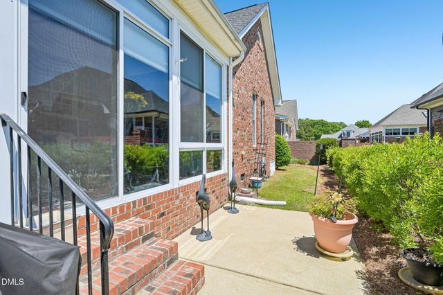 638 E Lakota Drive, Fuquay Varina, NC 27526