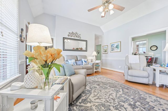 638 E Lakota Drive, Fuquay Varina, NC 27526