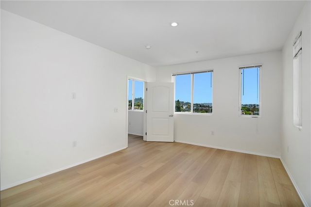 124 W Colorado 502, Glendale, CA 91204