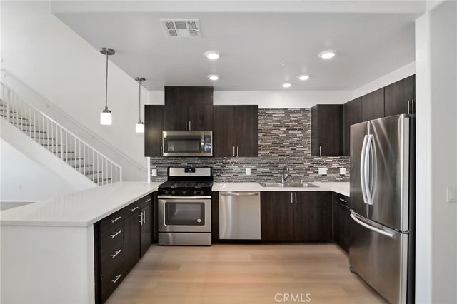 124 W Colorado 502, Glendale, CA 91204