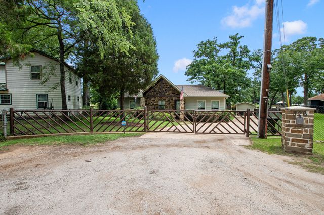 326 Hickory Circle, Trinidad, TX 75163