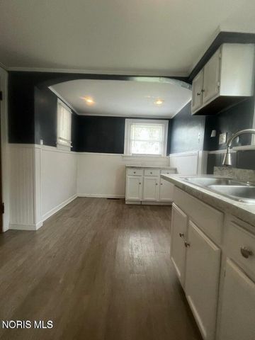 1721 Mansfield Street, Toledo, OH 43613