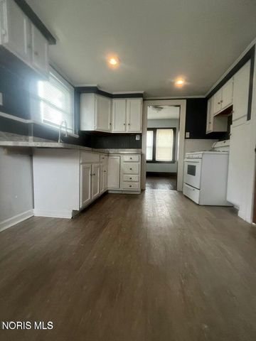 1721 Mansfield Street, Toledo, OH 43613
