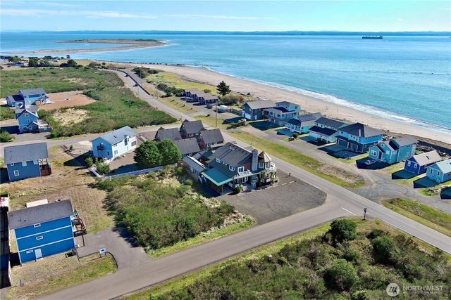 1046 Wawona Avenue SE, Ocean Shores, WA 98569