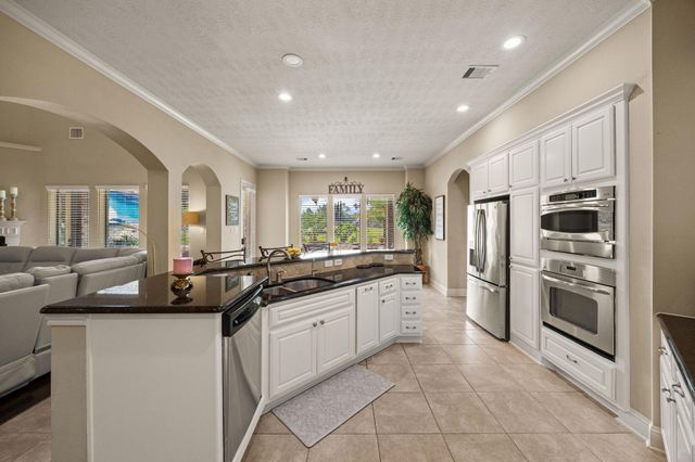 12406 Garden Field Lane, Pearland, TX 77584