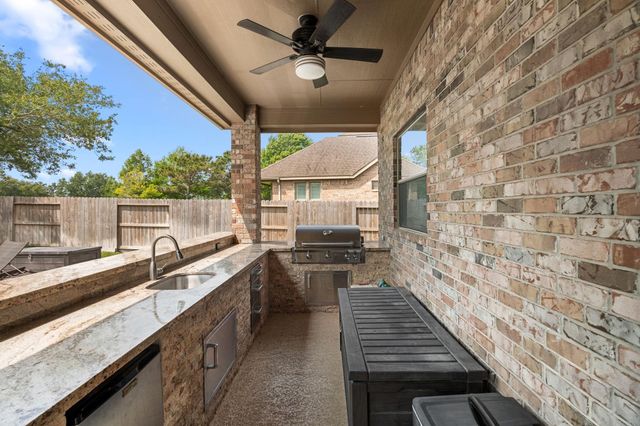 12406 Garden Field Lane, Pearland, TX 77584