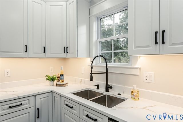 9005 Carswell St, North Chesterfield, VA 23237