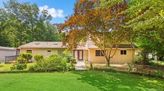 10 Eagle Drive, Ridge, NY 11961