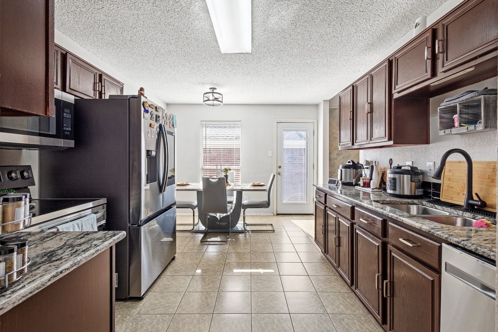 2501 Nogales Drive, Fort Worth, TX 76108 — exterior