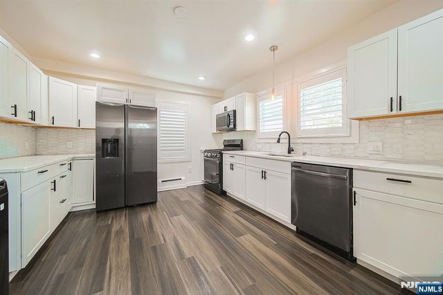 24-09 Raphael Street, Fair Lawn, NJ 07410