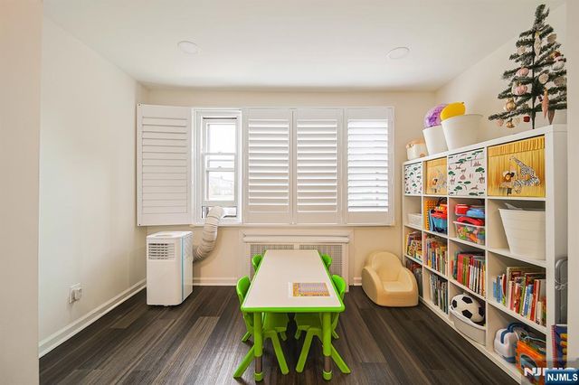 24-09 Raphael Street, Fair Lawn, NJ 07410