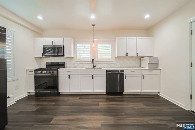 24-09 Raphael Street, Fair Lawn, NJ 07410